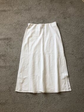 Gap- Linen Blend Midi Skirt. NWOT.